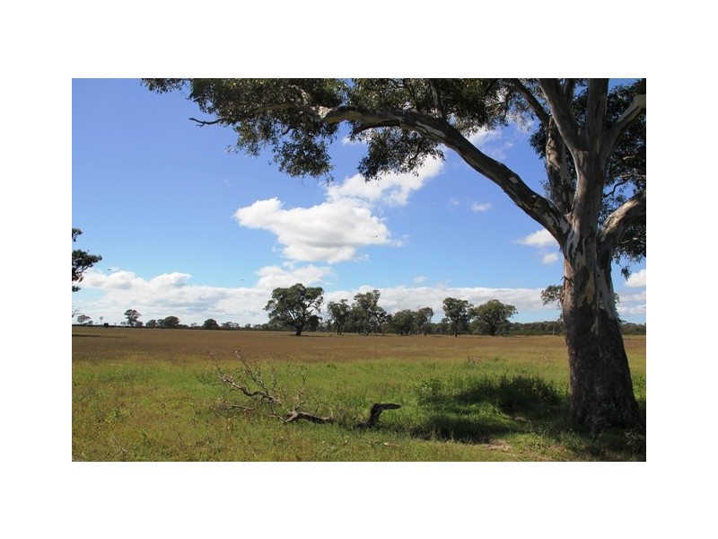 745 Lower Cairnbrook Road, Glengarry VIC 3854