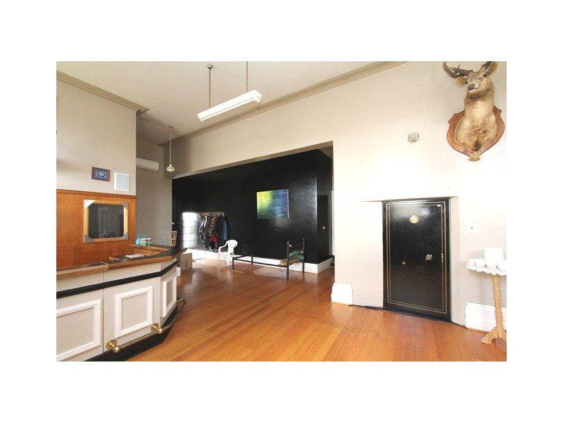 76 Temple Street, Heyfield VIC 3858