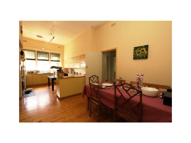 76 Temple Street, Heyfield VIC 3858