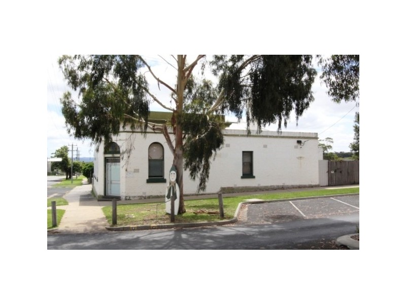 76 Temple Street, Heyfield VIC 3858