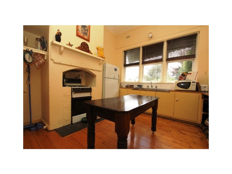 76 Temple Street, Heyfield VIC 3858