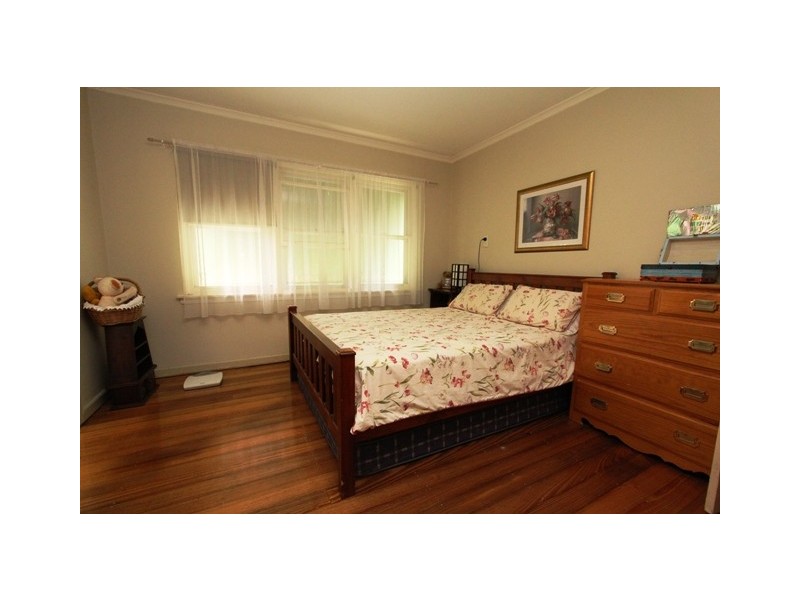 76 Temple Street, Heyfield VIC 3858