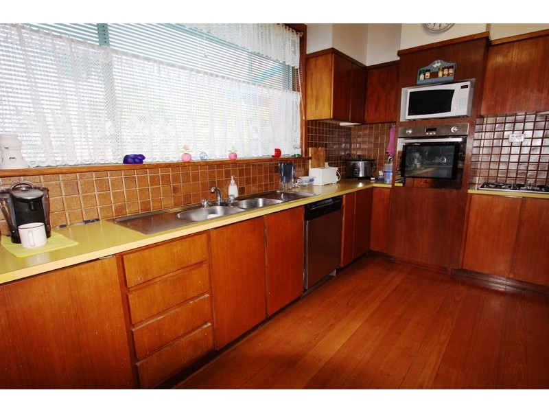 14 Davis Street, Heyfield VIC 3858