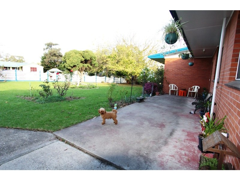 14 Davis Street, Heyfield VIC 3858