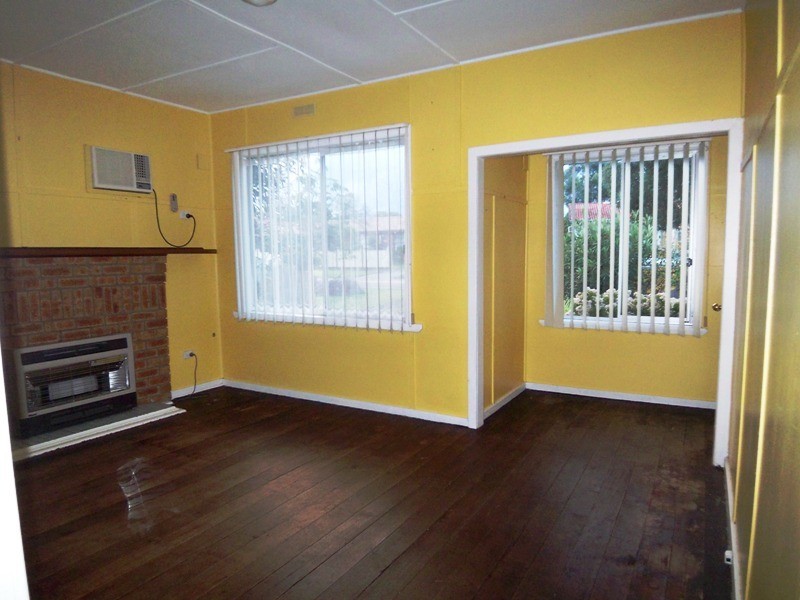 24 Mills Street, Heyfield VIC 3858