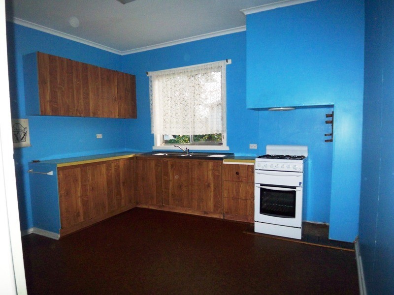 24 Mills Street, Heyfield VIC 3858