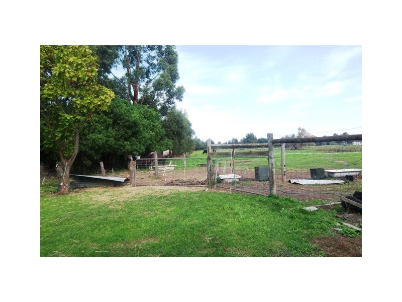 3846 Traralgon-Maffra Road, Heyfield VIC 3858