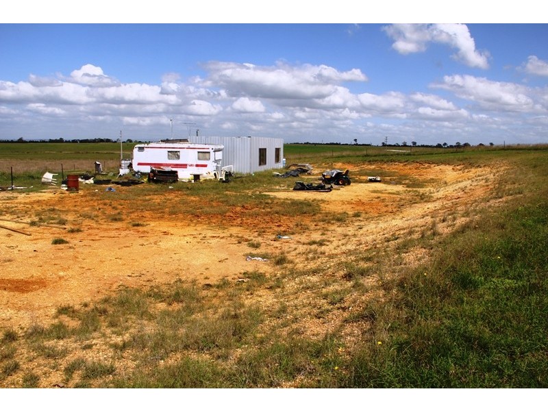 1 McKinnons Road, Tinamba VIC 3859