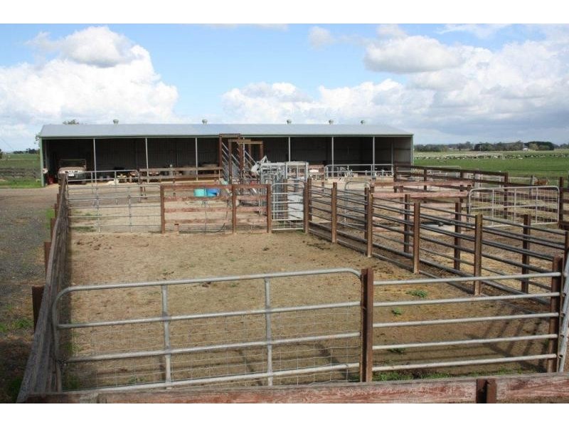 62 Maffra-Sale Road, Maffra VIC 3860
