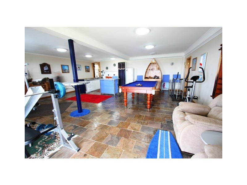 75 Wattle Grove, Loch Sport VIC 3851