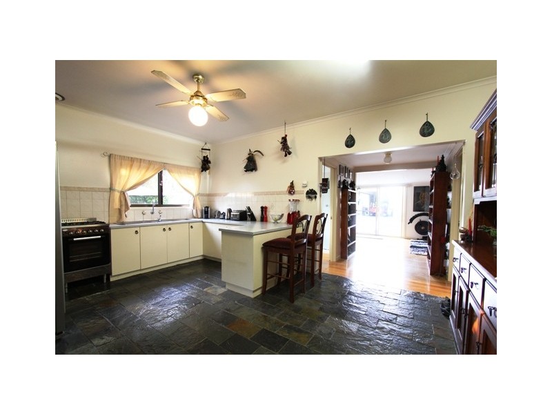 15 Bruce Street, Heyfield VIC 3858