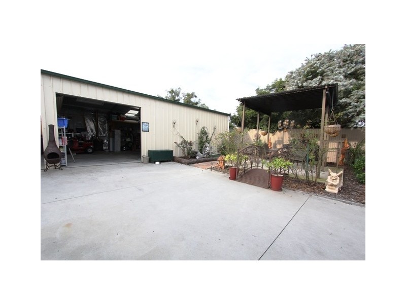 15 Bruce Street, Heyfield VIC 3858