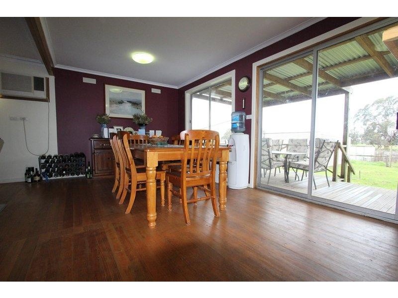 261 Luckmans Lane, Boisdale VIC 3860