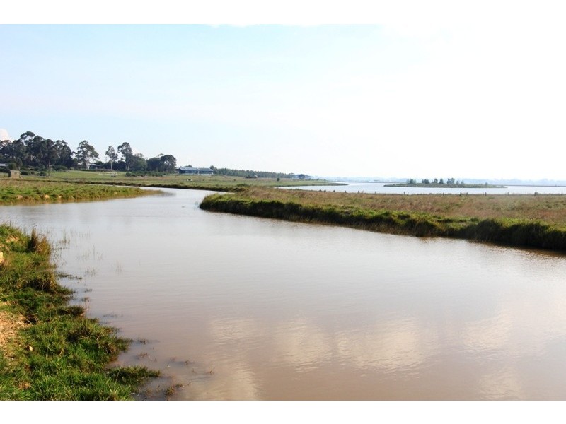 238 Falls Road, Maffra VIC 3860