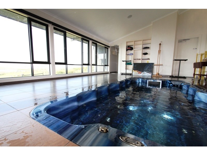 238 Falls Road, Maffra VIC 3860