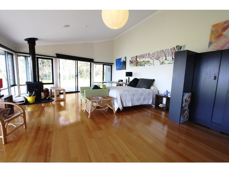 238 Falls Road, Maffra VIC 3860