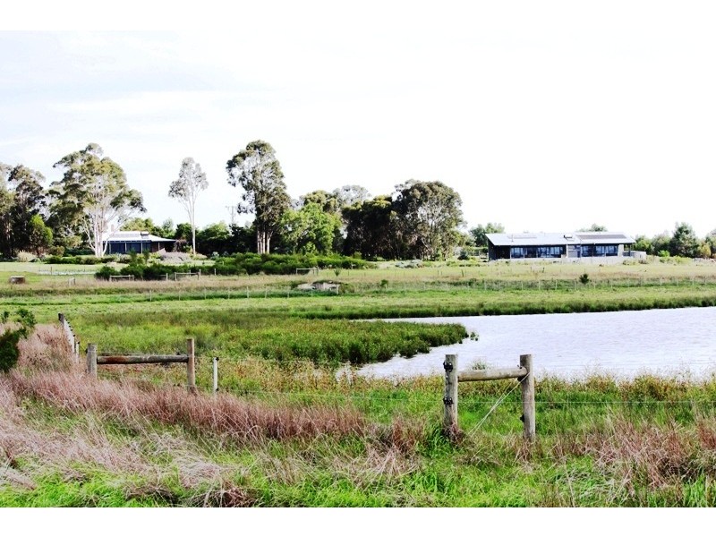 238 Falls Road, Maffra VIC 3860