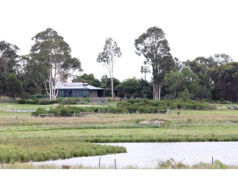 238 Falls Road, Maffra VIC 3860