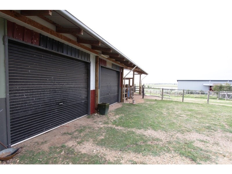 238 Falls Road, Maffra VIC 3860