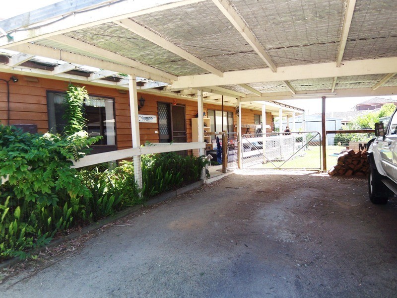 27 Maffra Road, Heyfield VIC 3858