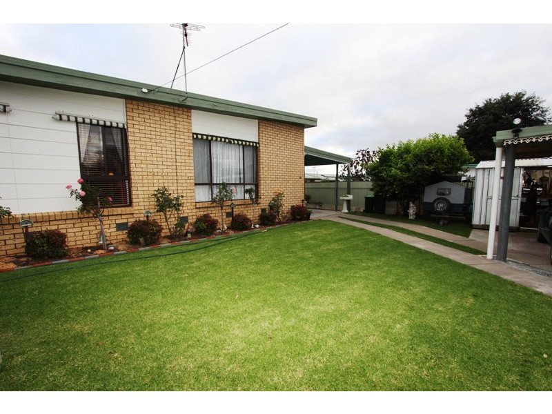 2 16 Harbeck Street, Heyfield VIC 3858