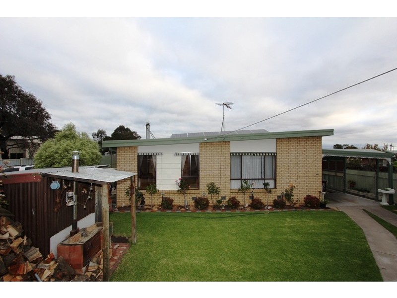 2 16 Harbeck Street, Heyfield VIC 3858