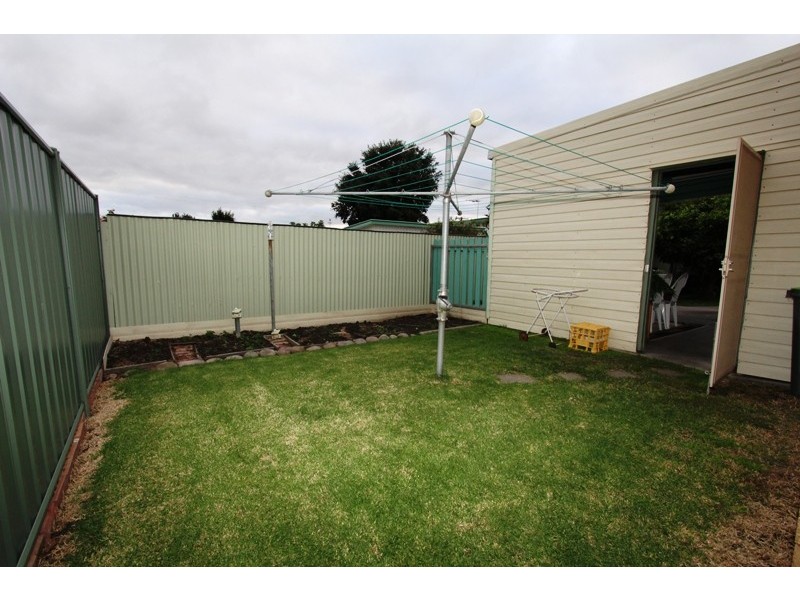 2 16 Harbeck Street, Heyfield VIC 3858