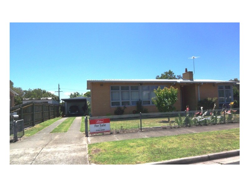 9 Bergen Crescent, Sale VIC 3850