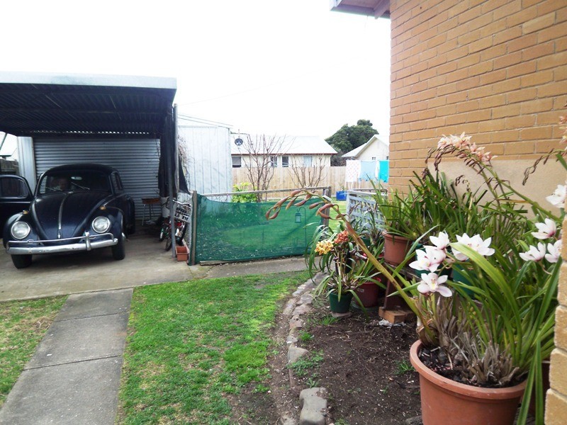 9 Bergen Crescent, Sale VIC 3850