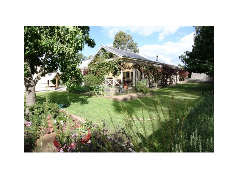 598 Riverview Road, Heyfield VIC 3858