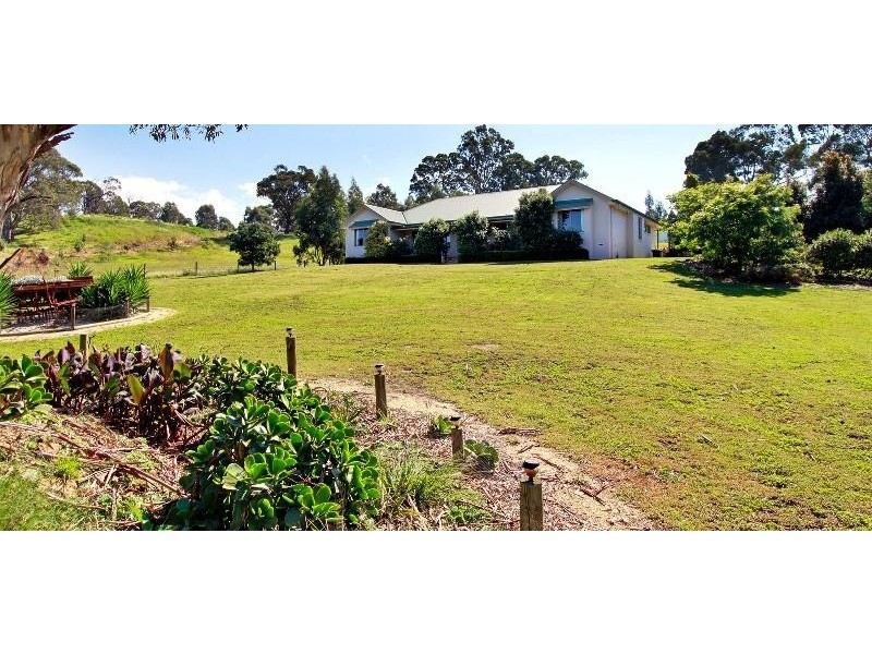 42 Racecourse Road, Heyfield VIC 3858