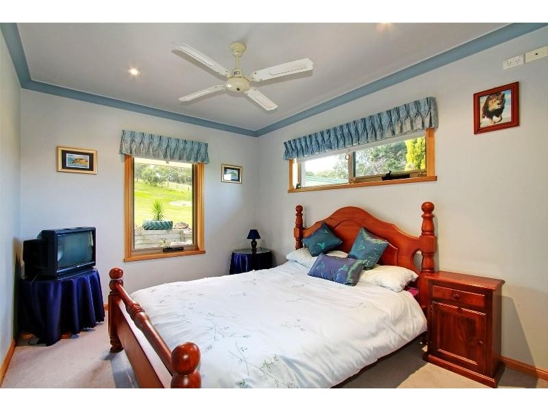 42 Racecourse Road, Heyfield VIC 3858