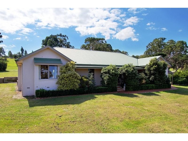 42 Racecourse Road, Heyfield VIC 3858