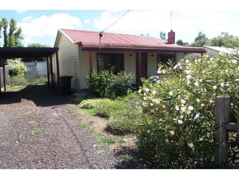 57 Maffra Road, Heyfield VIC 3858