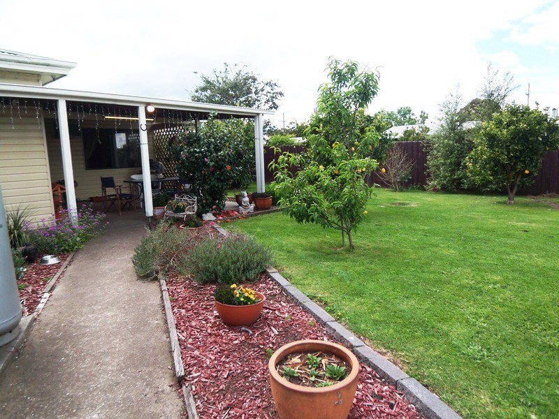 37 Mills Street, Heyfield VIC 3858