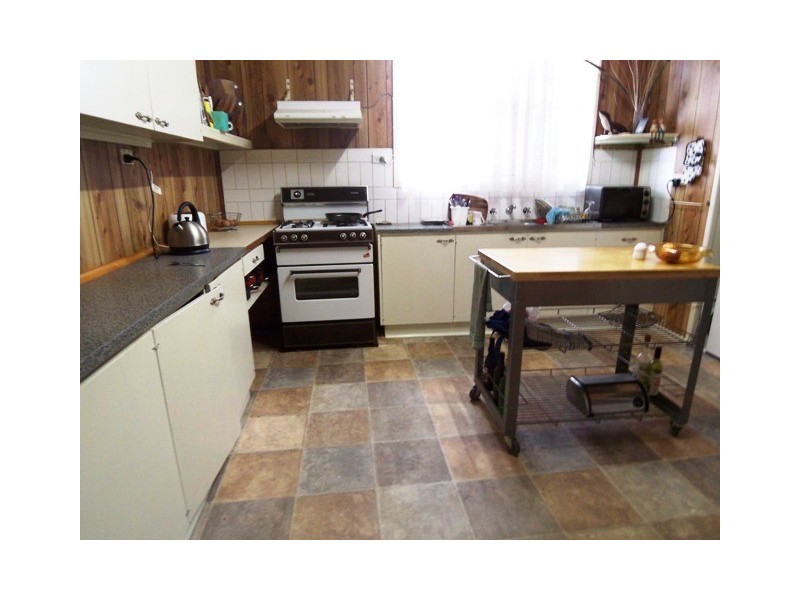 37 Mills Street, Heyfield VIC 3858