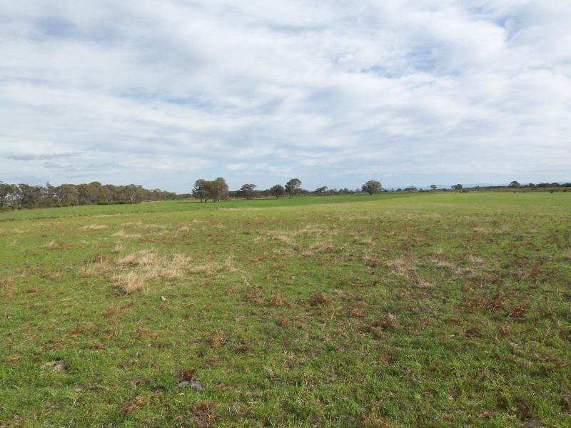 - Lindenow Meerlieu Road, Meerlieu VIC 3862
