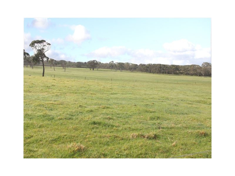 67 Carrs Creek Road, Longford VIC 3851