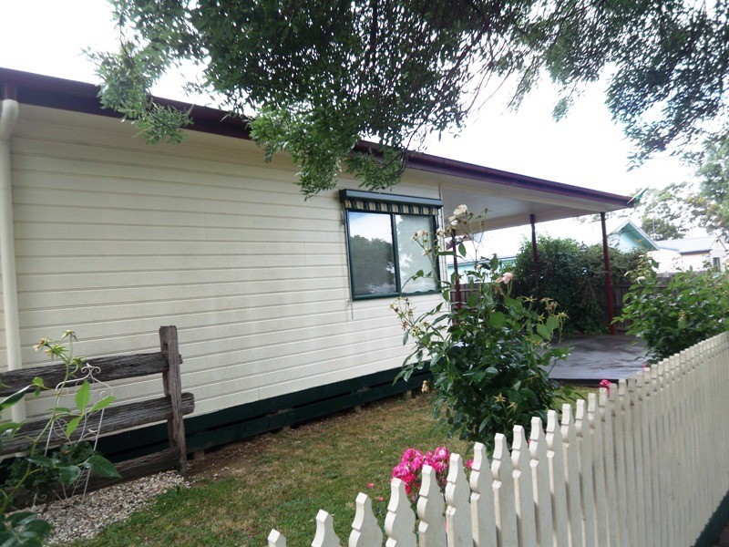 9 Clark Street, Heyfield VIC 3858
