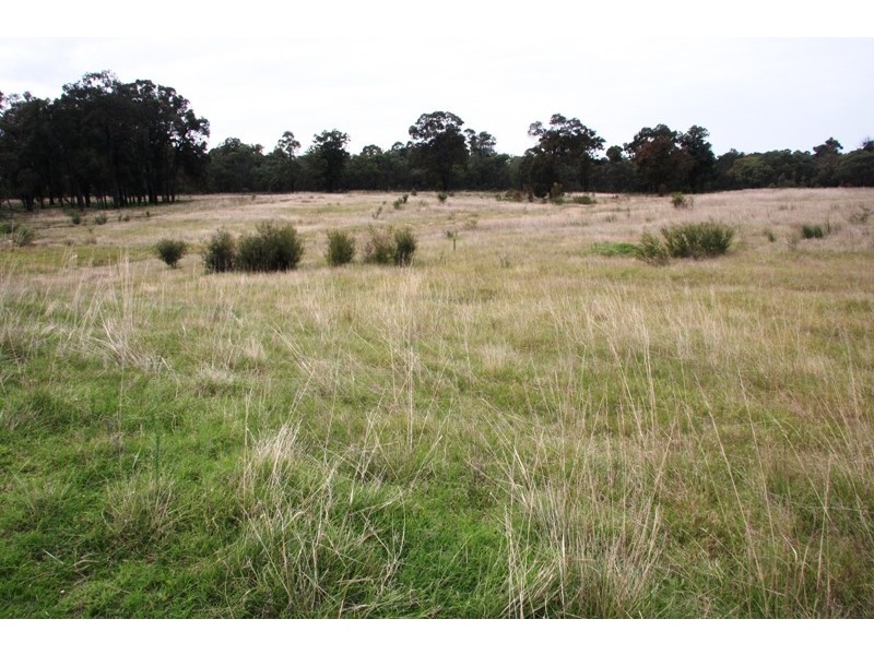 - Heyfield-Seaton Road, Heyfield VIC 3858