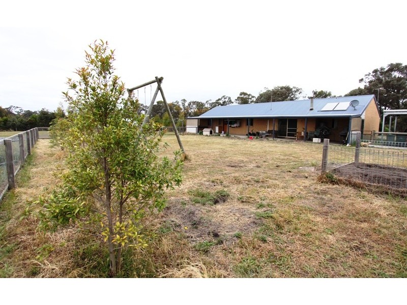 40 Muston’s Lane, Heyfield VIC 3858