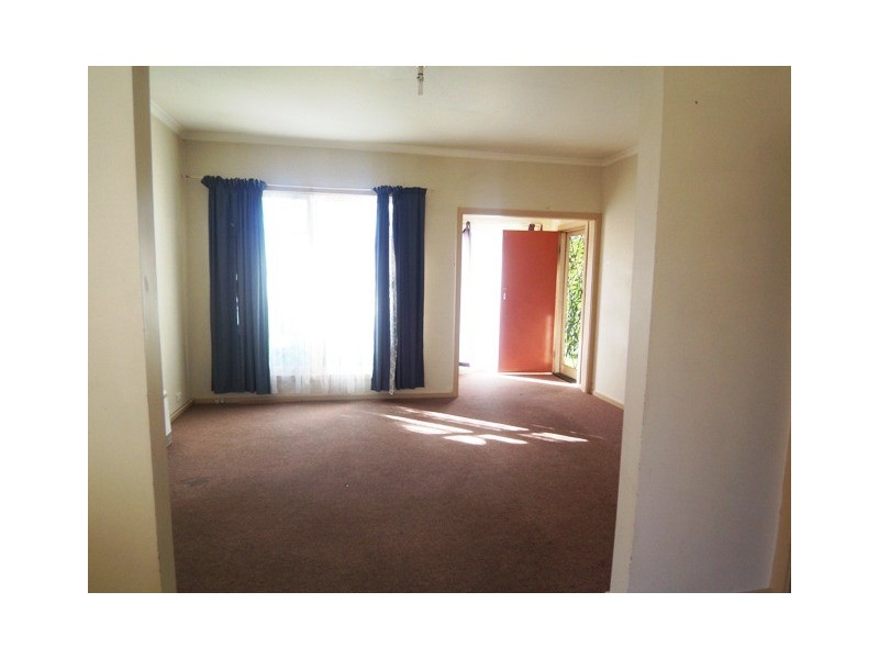 26 Mills Street, Heyfield VIC 3858
