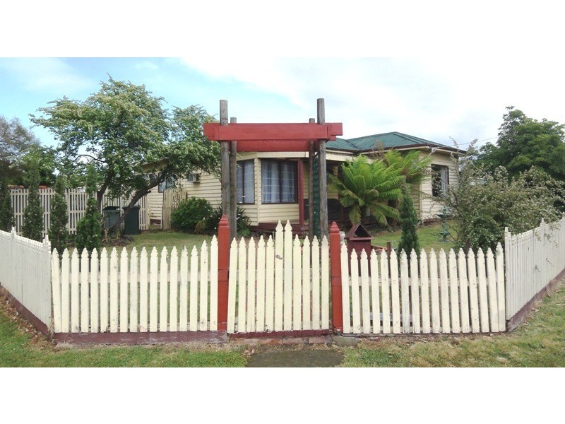 15 Anderson Street, Heyfield VIC 3858