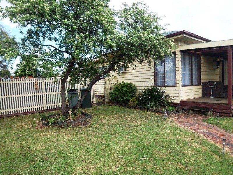 15 Anderson Street, Heyfield VIC 3858
