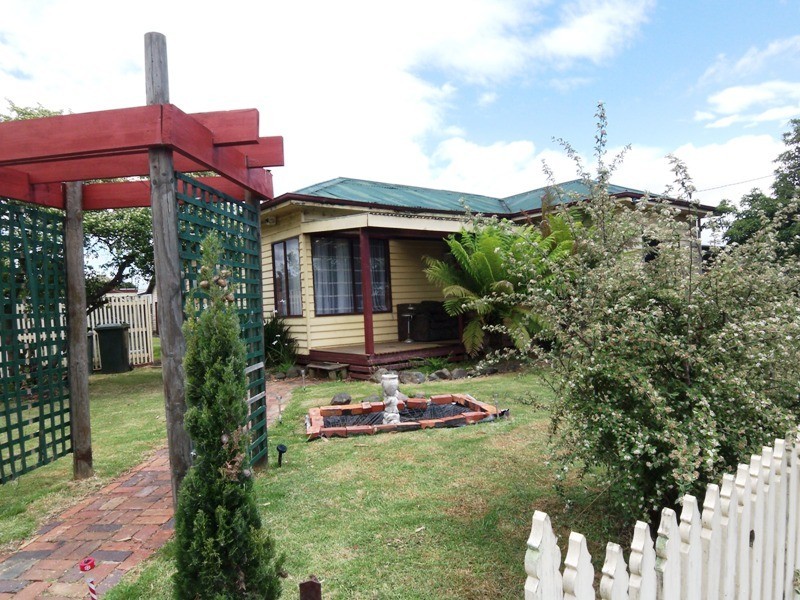 15 Anderson Street, Heyfield VIC 3858