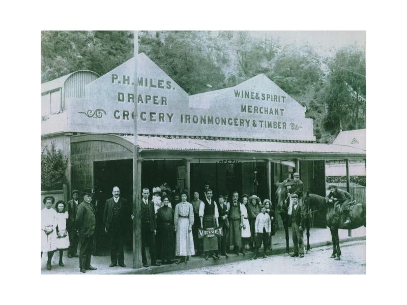 … Main Road, Walhalla VIC 3825