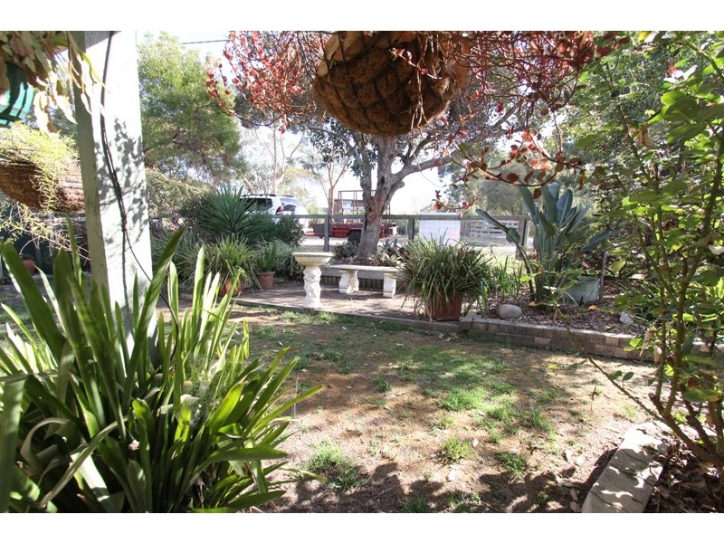 14 Katrina Crescent, Glenmaggie VIC 3858