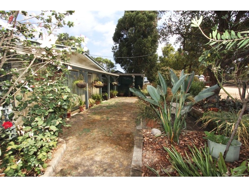 14 Katrina Crescent, Glenmaggie VIC 3858