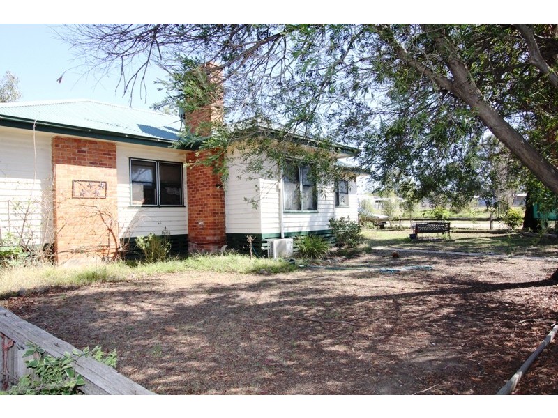 1 Nambrok Avenue, Heyfield VIC 3858