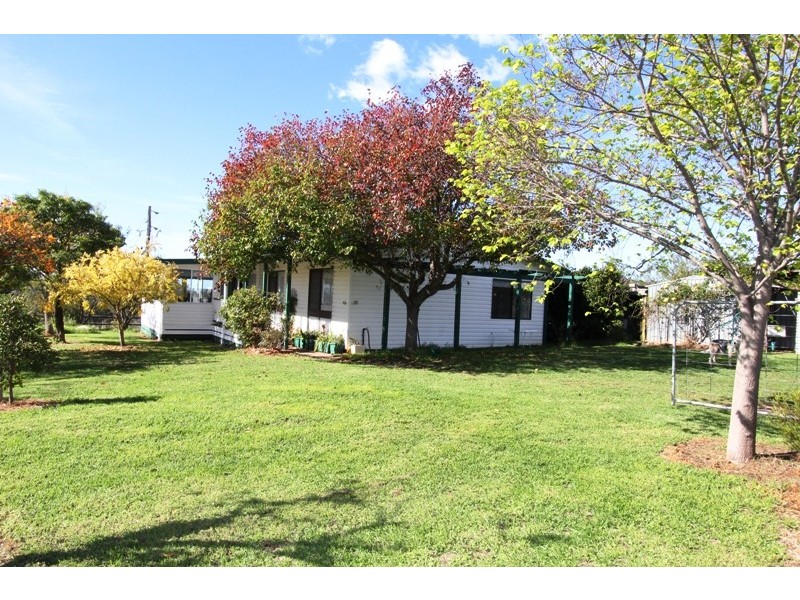 15 McDonald Road, Valencia Creek VIC 3860